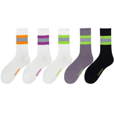 China Sporty Reflective Socks Bars Cotton Mens Sport Socks Custom Logo White Crew Sport Skateboard Socks for sale