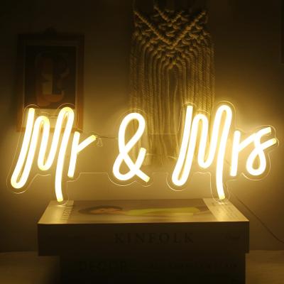 China Retail Store Wholesale Customized Led Sign Light Mr And Mrs Neon Sign For Wedding Party And Bar for sale