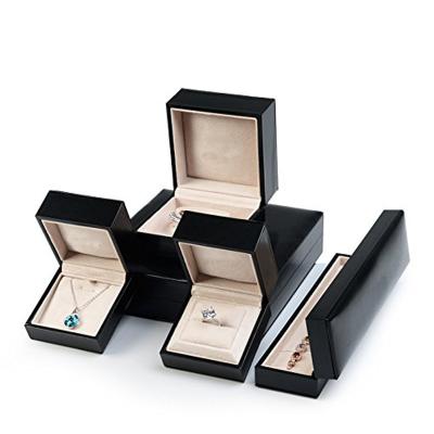 China Eco - Friendly Luxury Thick Border Plastic Packaging Box Chocolate Leather Jewelry Box for sale