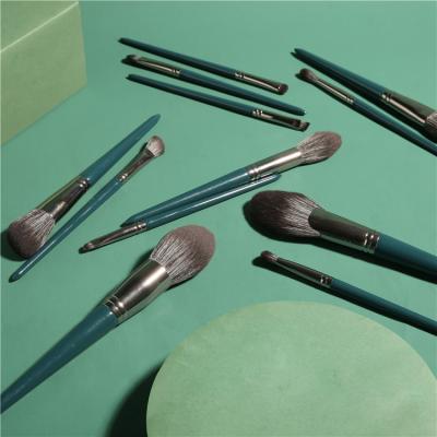 China Angular Blush Custom Logo Makeup Brushes Wholesale 12pcs Personalized Makeup Brush Set for sale