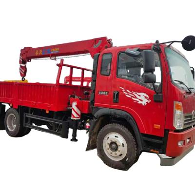 China TRUCK CRANE SINOTRUK CDW 4x2 6 Wheels 8 Ton Crane Truck Lorry Mounted Straight Telescopic Hydraulic Boom Crane Truck With Crane for sale