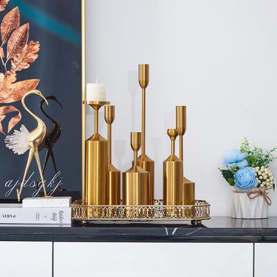 China Luxury Metal Nordic Modern Decorative Gold Candlestick Wedding Candlestick Candlestick Home Decoration à venda