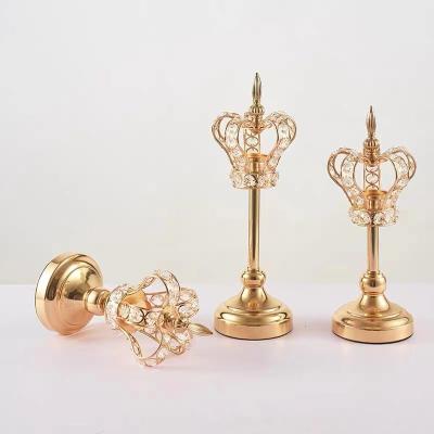 China European Morden Crown Candlestick Wedding Props Household Decoration Iron Crystal Candlestick en venta