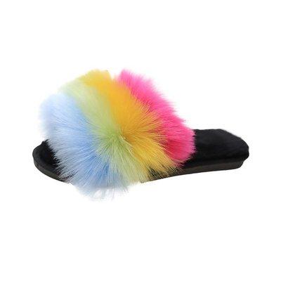 China Fashion trend sale rain bow plush slippers winter cotton keep warm fuzzy slides Europe and America fashion plush home slippers for sale