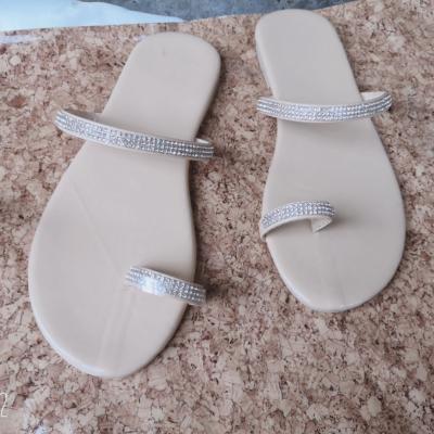 China Wholesale women rhinestone shoes unique ladies flat sandals women fashion design new arrival fashion trend flip flops slippers for sale