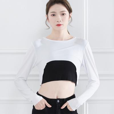 China Anti-wrinkle ladies sweatshirt pullover sports fitness leisure black and white short t-shirt for sale