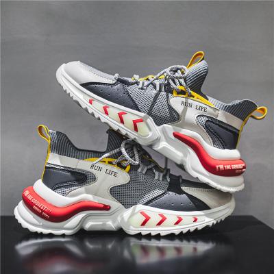 China Fashion Trend New Design Mesh Men's Quilting Sports Shoes Branded Fashion Personality Sports Shoes for sale