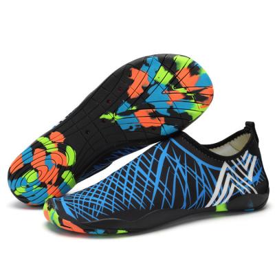 China 2021 Fashion Trend New Outdoor Shoes Socks Yoga Diving Shoes Skin-friendly For Man Beach Water Shoes for sale