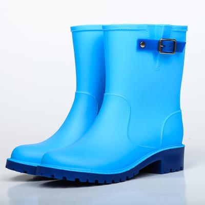 China Fashion Trend Latest Hot Sale Low Cut Rain Boots Lightweight Rain Boots For Boys for sale