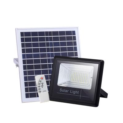 China Warehouse Tempered Glass Smart Flood Light Waterproof Led Solar Flood Light IP66 100W Lithium Battery for sale