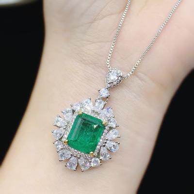 China Green Luxury Fashion Vintage Cubic Zircon Retro Pendant Necklace For Women Jewelry Gift for sale