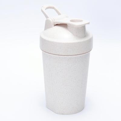 China Sports Wholesale Custom Logo Wheat Straw Plastic Gym Fitness Protein Shaker Water Bottle Shaker Cup for sale