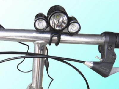 Κίνα Προβολέας Seatpost επανακαταλογηστέο 4400mAh Cree ποδηλάτων των αδιάβροχων T6 οδηγήσεων προς πώληση