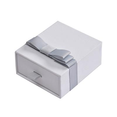 China New Design Recyclable White Gift Box Drawer Gift Box Drawer Gift Box Luxury Packaging for sale