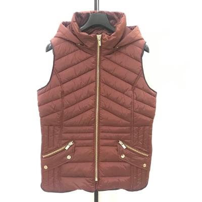 China Winter Warm 100% Nylon Sleeveless Zip Quilted Hooded Puffer Woman Vest Coat Vest for sale