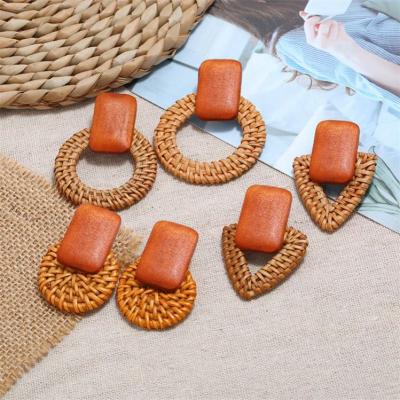 China Dropshipping new hotsale jewelry fashion large wooden earrings non tarnish jewelry for sale