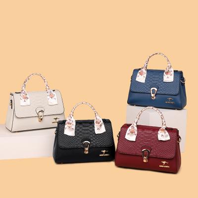 China Portable Fashion Bag Large Capacity Female Handbag Versatile Single Shoulder Baguete Bags Hot Selling Carried With One Main Compartment for sale