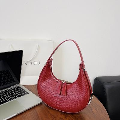 China High Quality And Inexpensive New Design Factory Handbags Fashion Portable Wholesale Hot Sale PU Barrel Saddle Bags For Women for sale