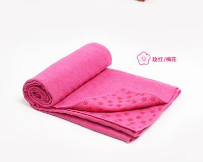 China Compressed Fit-yoga Eco-friendly Non-slip Microfiber Yoga Towel With Silicone Stitch for sale