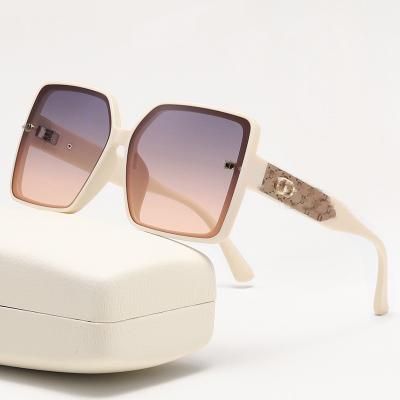 China Fashion Sunglasses Shape Shades Sun Oversized Young Girls Luxury Trendy Sunglasses Soft Small Scent Trendy Sunglasses For Women for sale