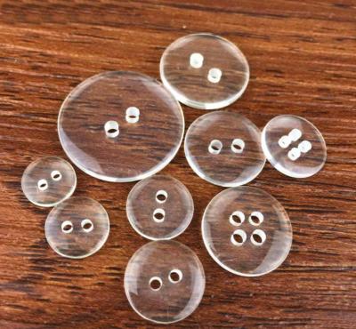 China Dry Cleaning Wholesale 2/4 Holes Garment Button Transparent Plastic Resin Shirt Button Button For Clothing for sale