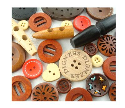 China Designs Washable Custom Nature Wooden Buttons for sale