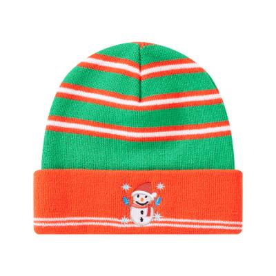 中国 Hot Sale Red Green Striped Christmas Beanie Hats Winter Acrylic Unisex Beanies With Custom Logo 販売のため