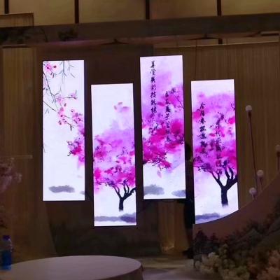 China Indoor Advertising Wifi 4G Control P2.5 Indoor Floor Standing Led Mirror Screen Digital Signage Display Led Poster for sale