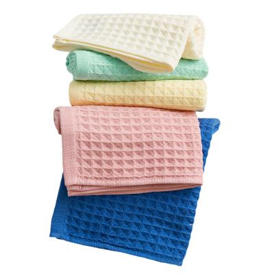 China Sustainable Microfiber cotton soft waffle kitchen towel Waffle Weave Weave Tea Towel Kitchen Dish Towel Super Absorbent cleaning cloth for sale