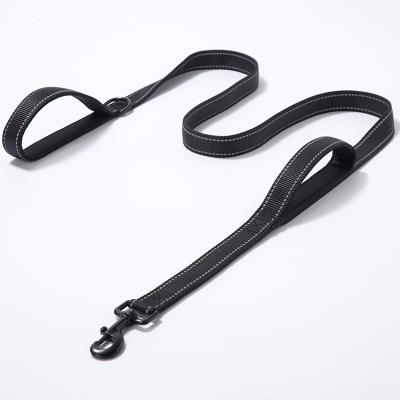 China Large And Medium Dog Leash Reflective Nylon Double Thickened Reflective Leash for sale