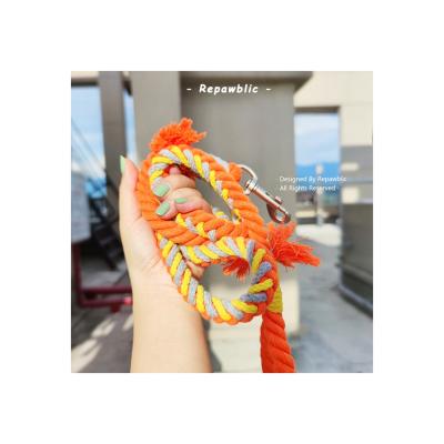 China Custom Wholesale Colorful Hand Dyed Modern Rope Cotton Dog Leash for sale