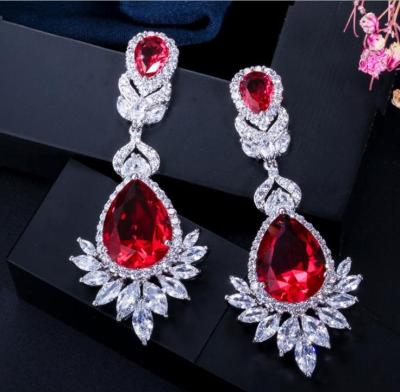 China Brass Silver Plated Pear Cut Pendant Necklace And Earrings Set Wedding Jewelry Micro Inlaid Zircon Jewelry For Brides And Bridesmaids for sale