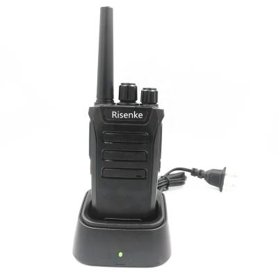 China New RISENKE WT3 2021 Group Calls Device Handheld Two Way Radio Walkie Talkie with High Quality Earphones for sale