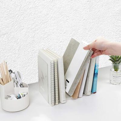 China BSCI Factory Eco-friendly Clear Acrylic Stopper Bookends Clear Acrylic Brochure Holder for sale