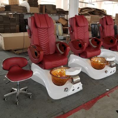 China Modern Luxury Durable Customized Color Luxury Whirlpool Spa Pedicure Chairs With Wood Armrest For Nail Salon for sale