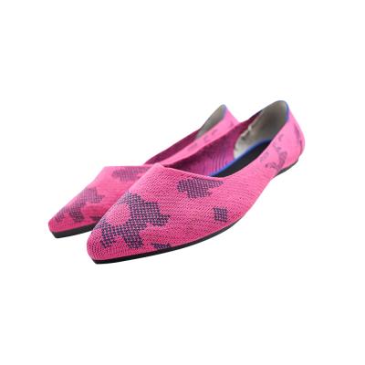 China Lightweight Custom Available Fashionable Ladies Flying Fabric Upper Flat Shoes Soft Rubber Outsole Slip On Loafer Shoe for sale