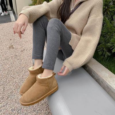 China Custom Made Winter Genuine Leather Women's Round Short Lamb Fur Boots Ladies Ankle Snow Boots For Women for sale