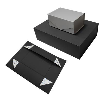 China Buchform starre Klappbox Magnetdeckel Luxus-Faltpapier Geschenkbox zu verkaufen