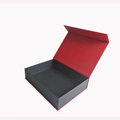 China Luxury Custom Magnetic Book Shape Gift Box Hard Paper Flip Cover Magnetic Closure Cardboard Paper Box For Eye Cream And Jewelry en venta