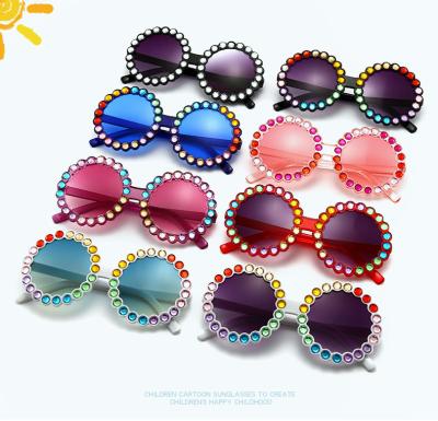 China Fashion Sunglasses Shape Blingbling Diamond Kids Sunglasses Wholesale UV400 Colorful Luxury Children Round Sun Glasses for sale