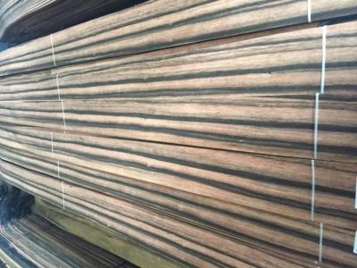 China Very Beautiful 0.6mm Macassar Ebony Veneer Exotic Veneer for furniture Usage for sale