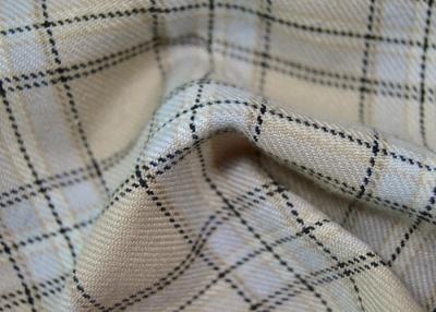 China Comfortable 100 Polyester Fabric / Yarn Dyed Plaid Fabric For Garments for sale