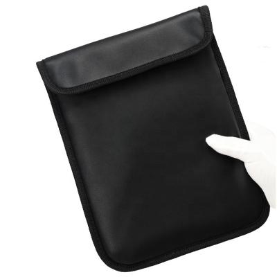 China Large Signal Running Bag Suitable iPad Air Block Cell Phone Tablet Tablet Faraday Pouch for sale