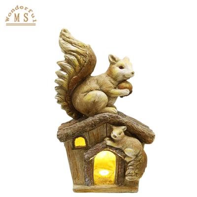 China Art Decor Polystone /magnesium Oxide Squirrel Light Lantern Home/Garden Animal Decor for sale