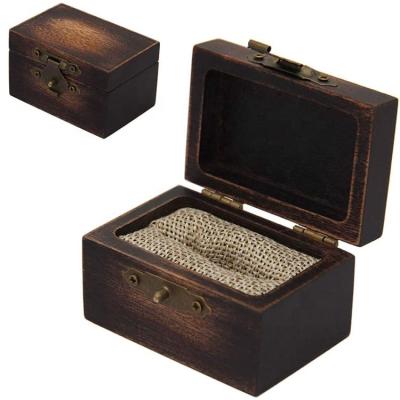 China Modern Luxury Rustic Wooden Engagement Ring Box, Solid Wood Ring Box for Proposal Wedding Ring Storage for sale