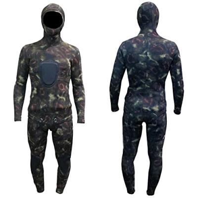 China MAN Classic Mens 2PCS Camouflage Spearfishing 5mm Neoprene Sports Scuba Diving Wetsuit for sale