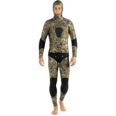 China MAN Mens 2PCS Camouflage Spearfishing 5mm Neoprene Sports Scuba Diving Wetsuit for sale