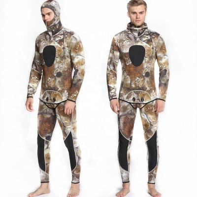 China MAN 5mm Neoprene Camouflage Fishing Sports 2pcs Customed Professional Wetsuit for sale