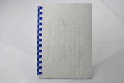 China Libros ilustrados de papel imprimibles coloridos de Braille de la cartulina de la impresión de Digitaces para la educación en venta