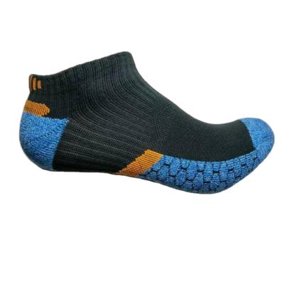 China Wholesale Competitive Price Athletic Men's Single Pressure Sports Functional Socks High For Spring for sale